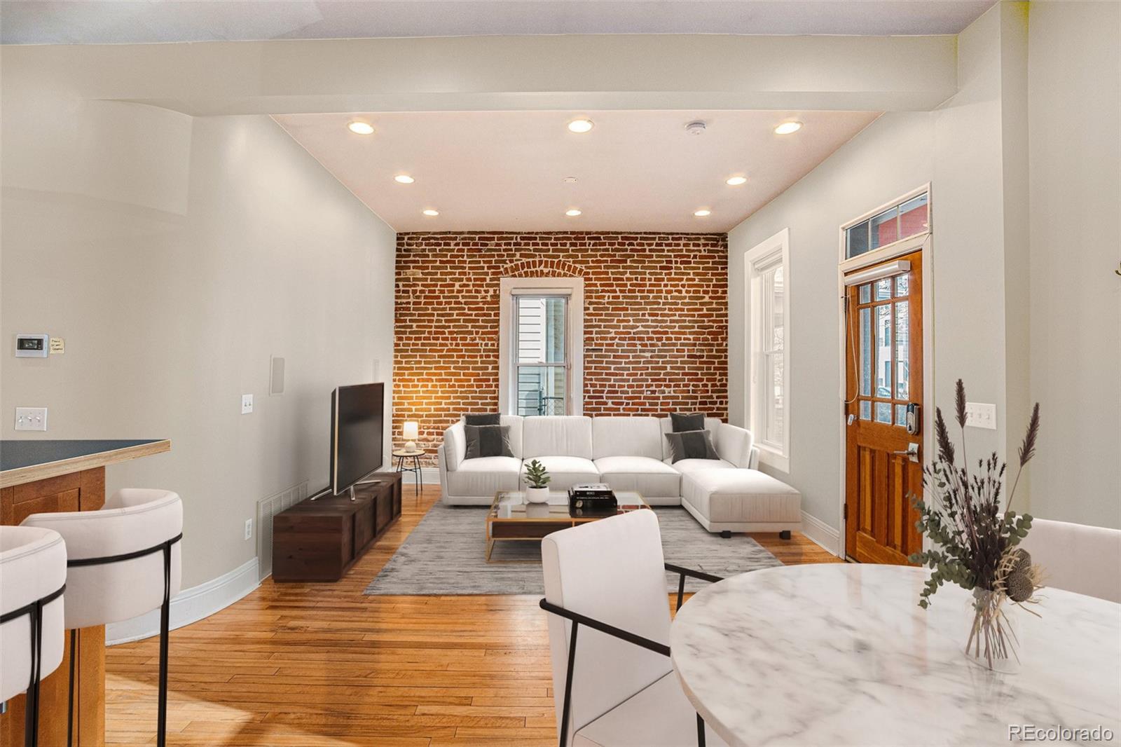 Real Estate Photo