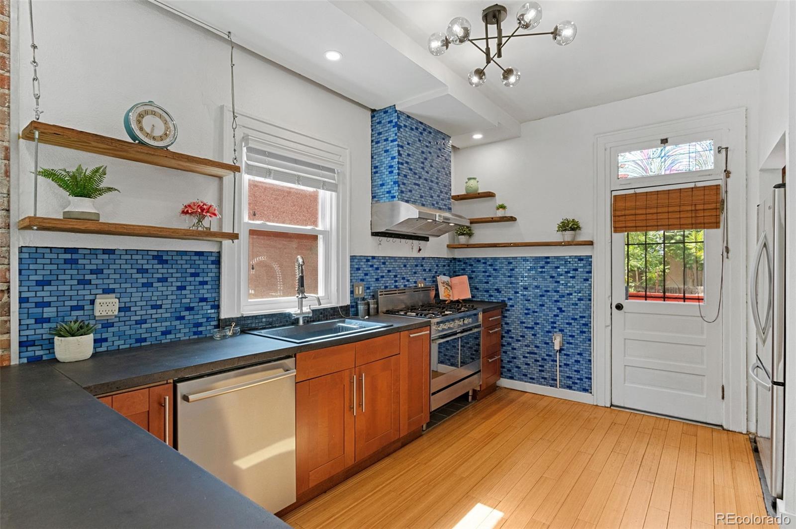 Real Estate Photo