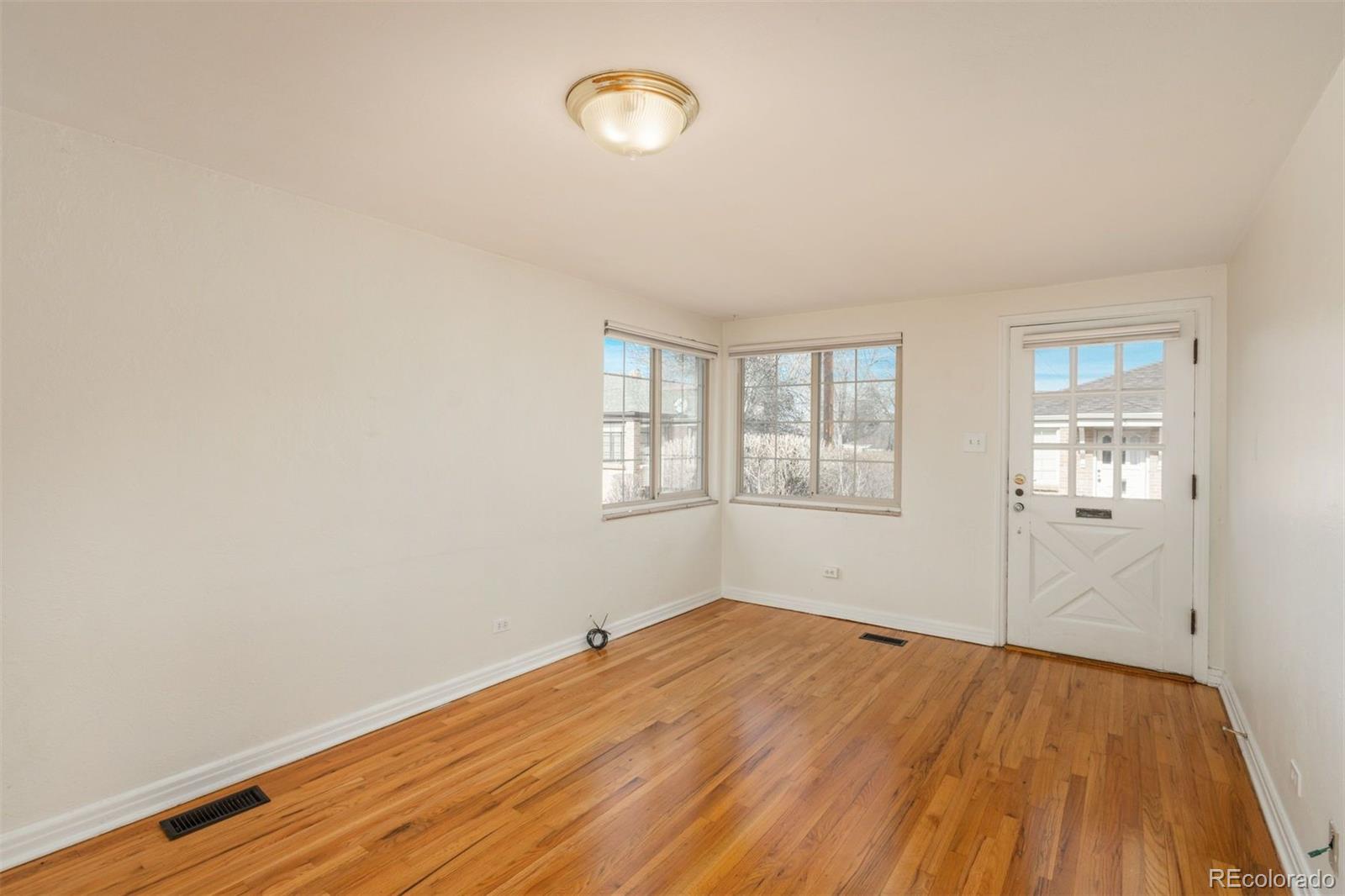 Real Estate Photo