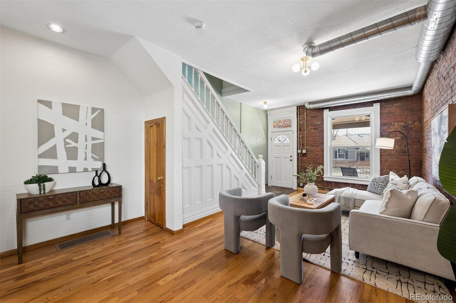 Real Estate Photo