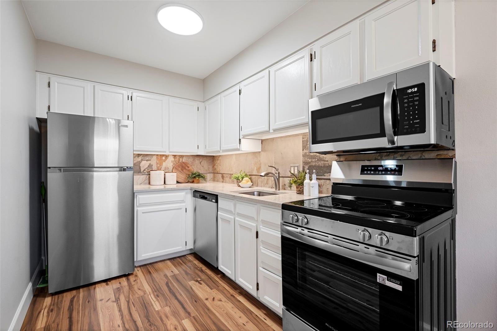 Real Estate Photo