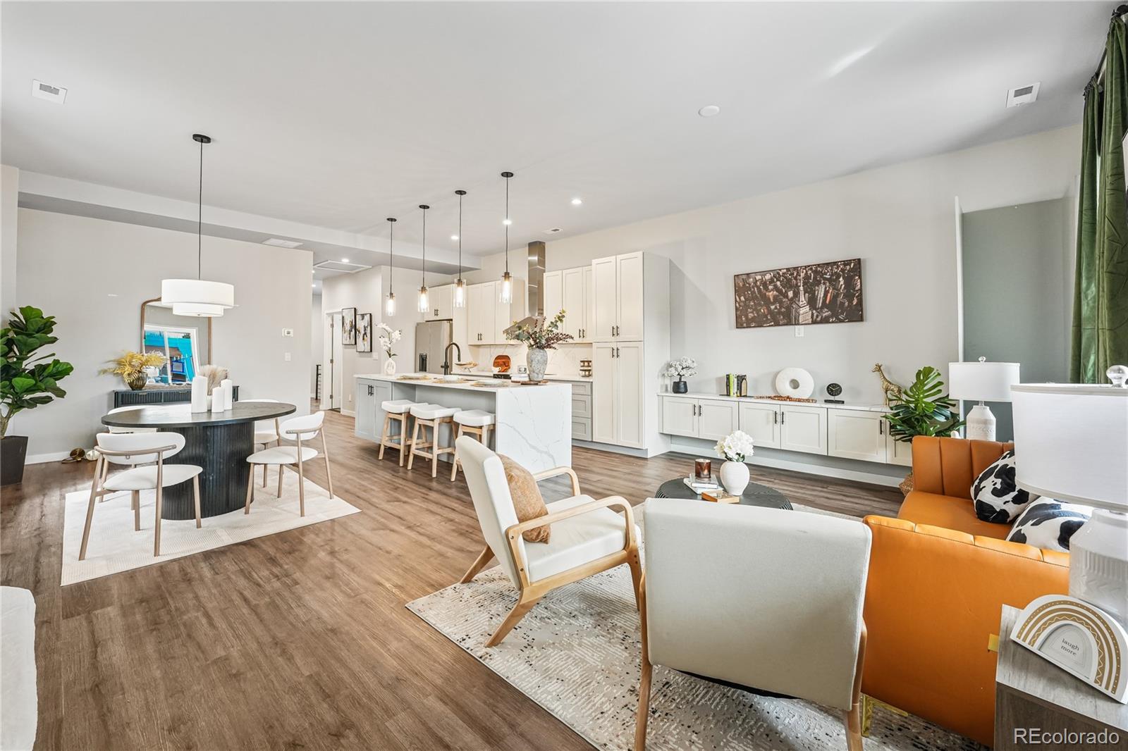 Real Estate Photo
