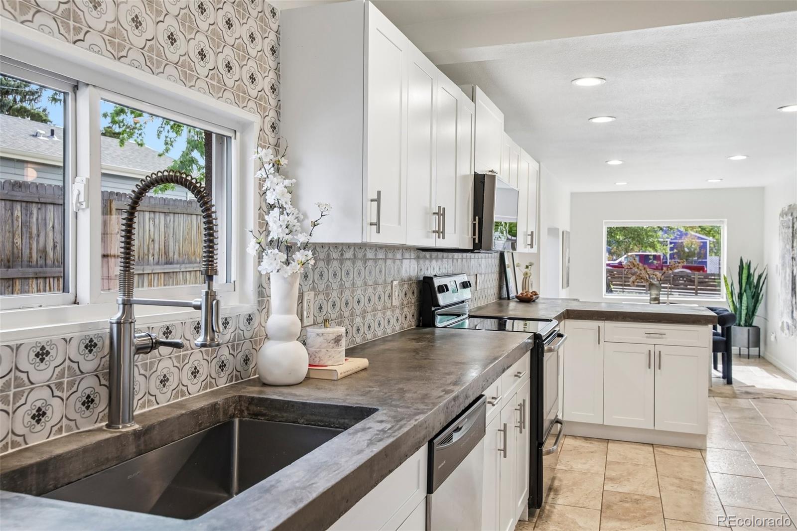 Real Estate Photo