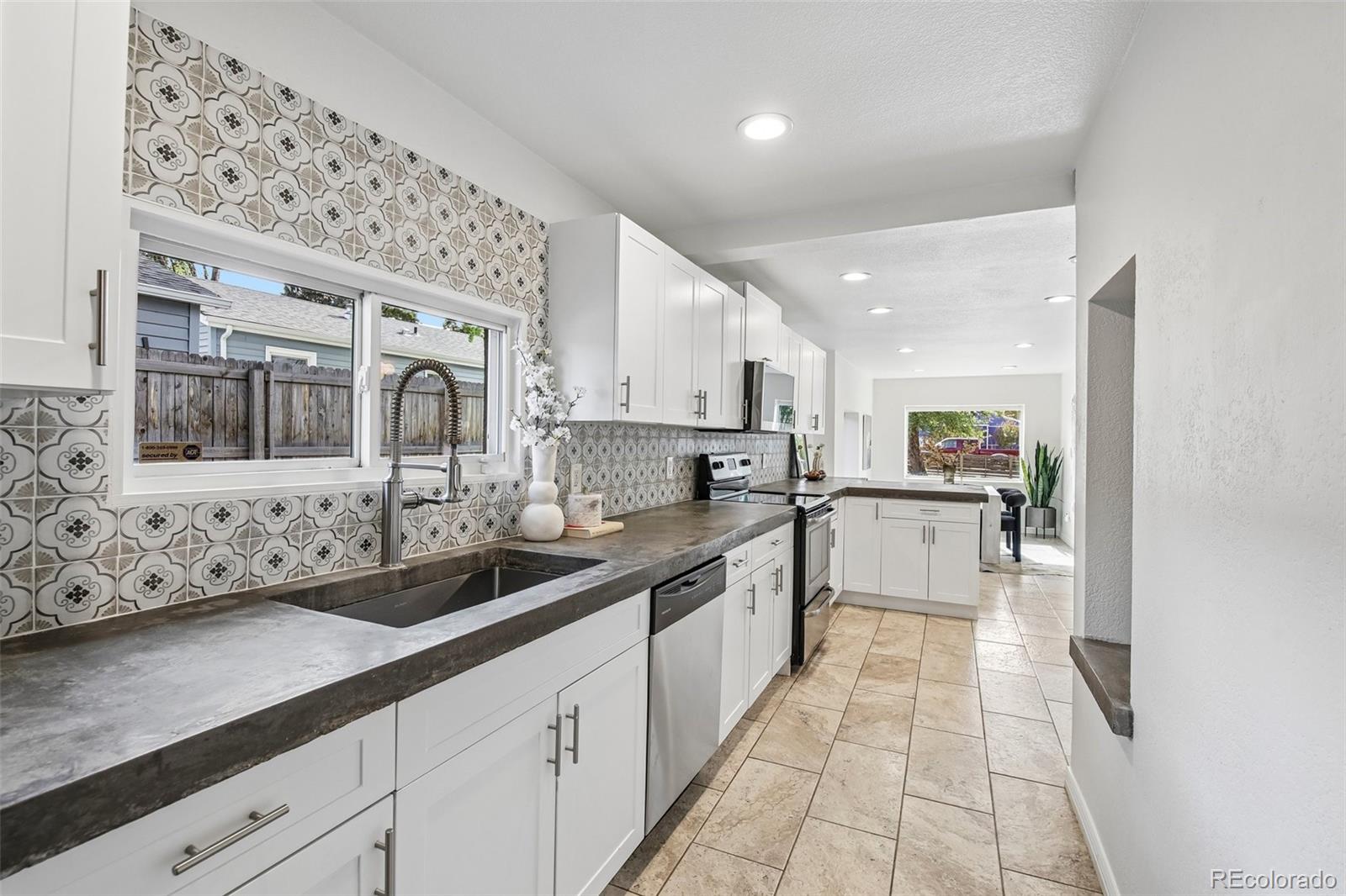 Real Estate Photo