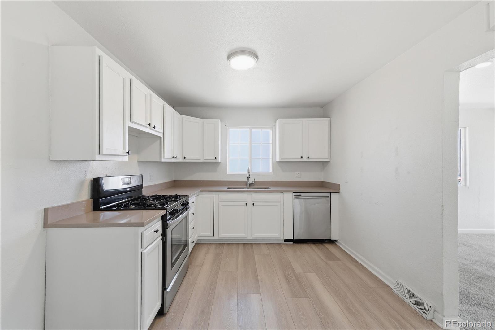 Real Estate Photo