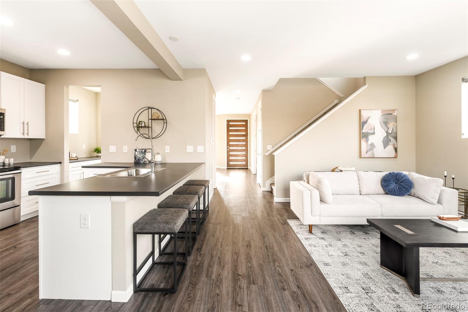 Real Estate Photo