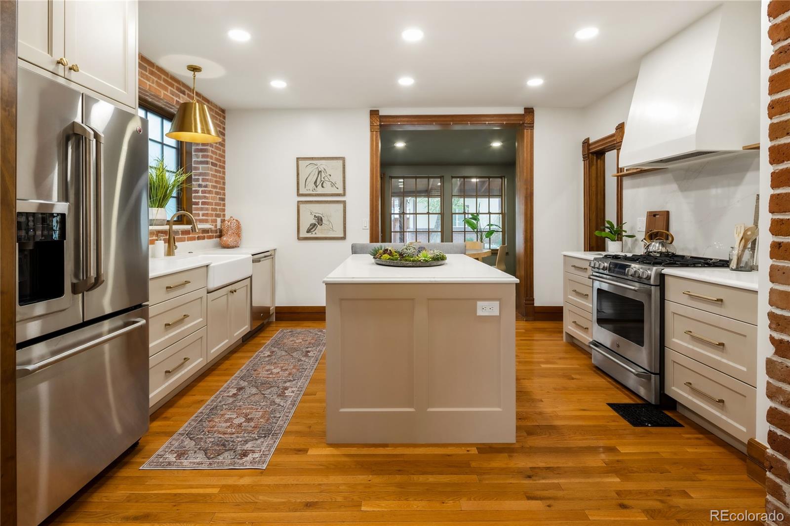 Real Estate Photo