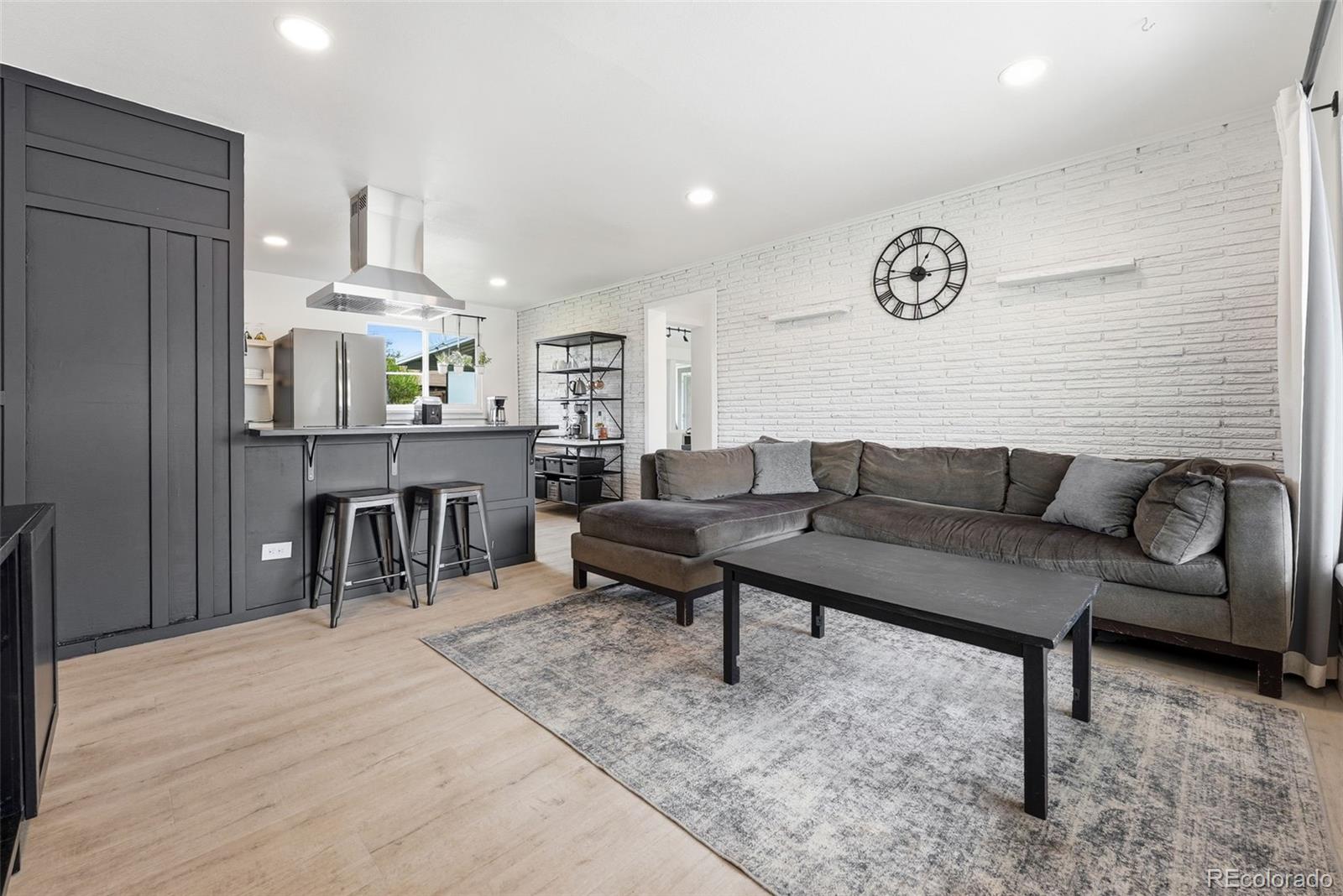 Real Estate Photo