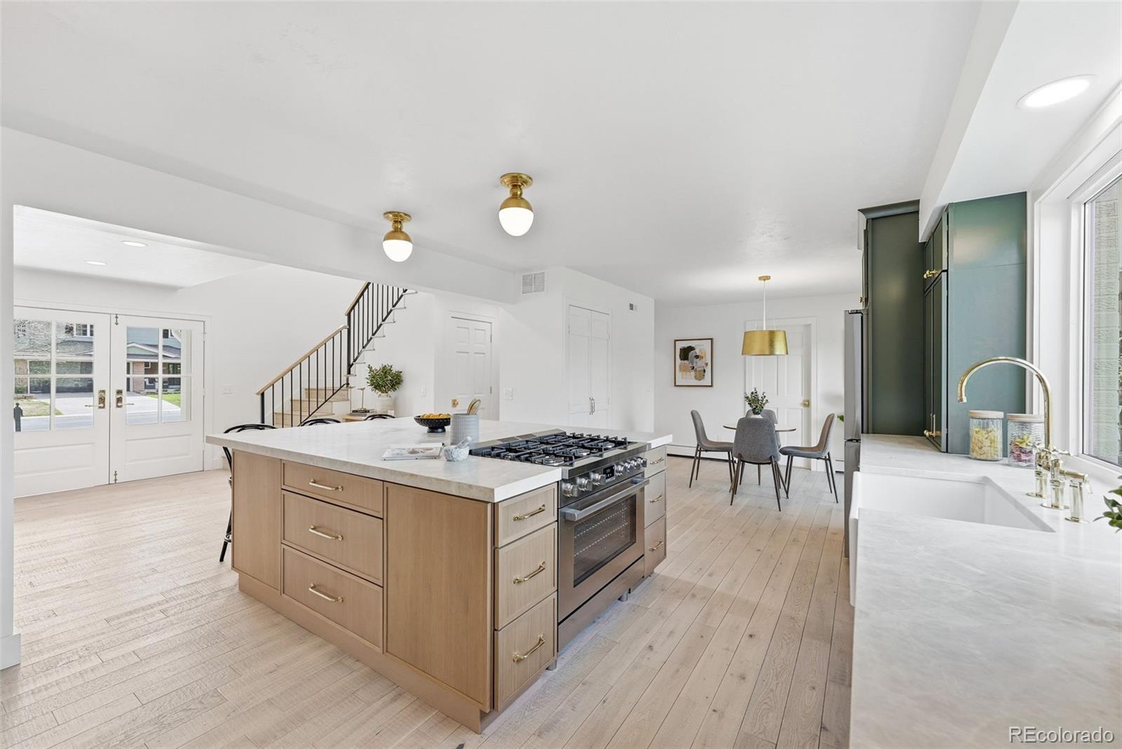 Real Estate Photo