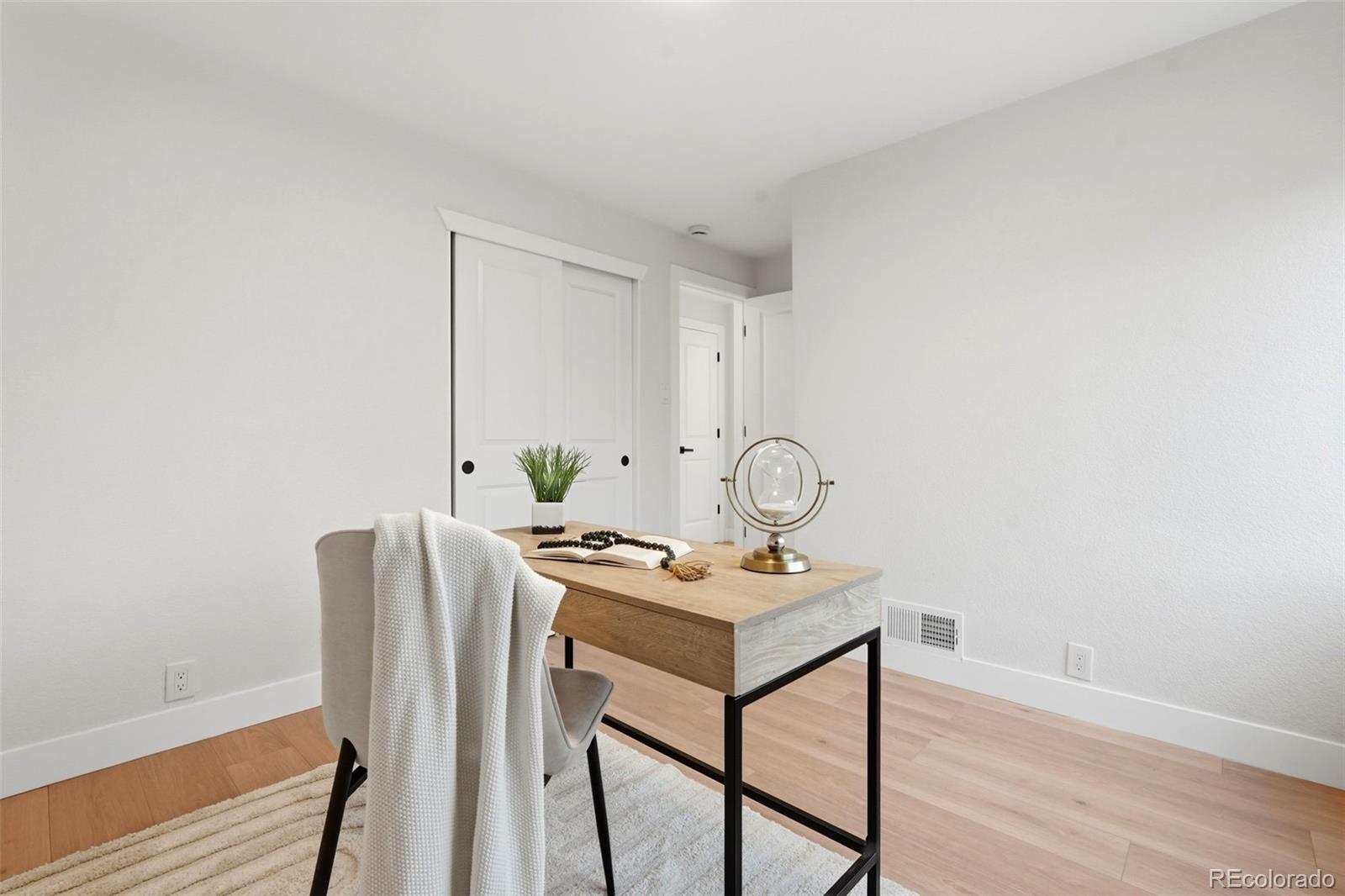 Real Estate Photo