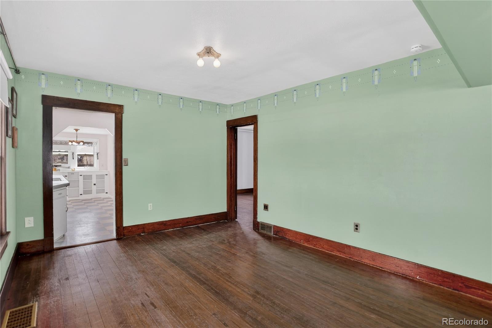 Real Estate Photo