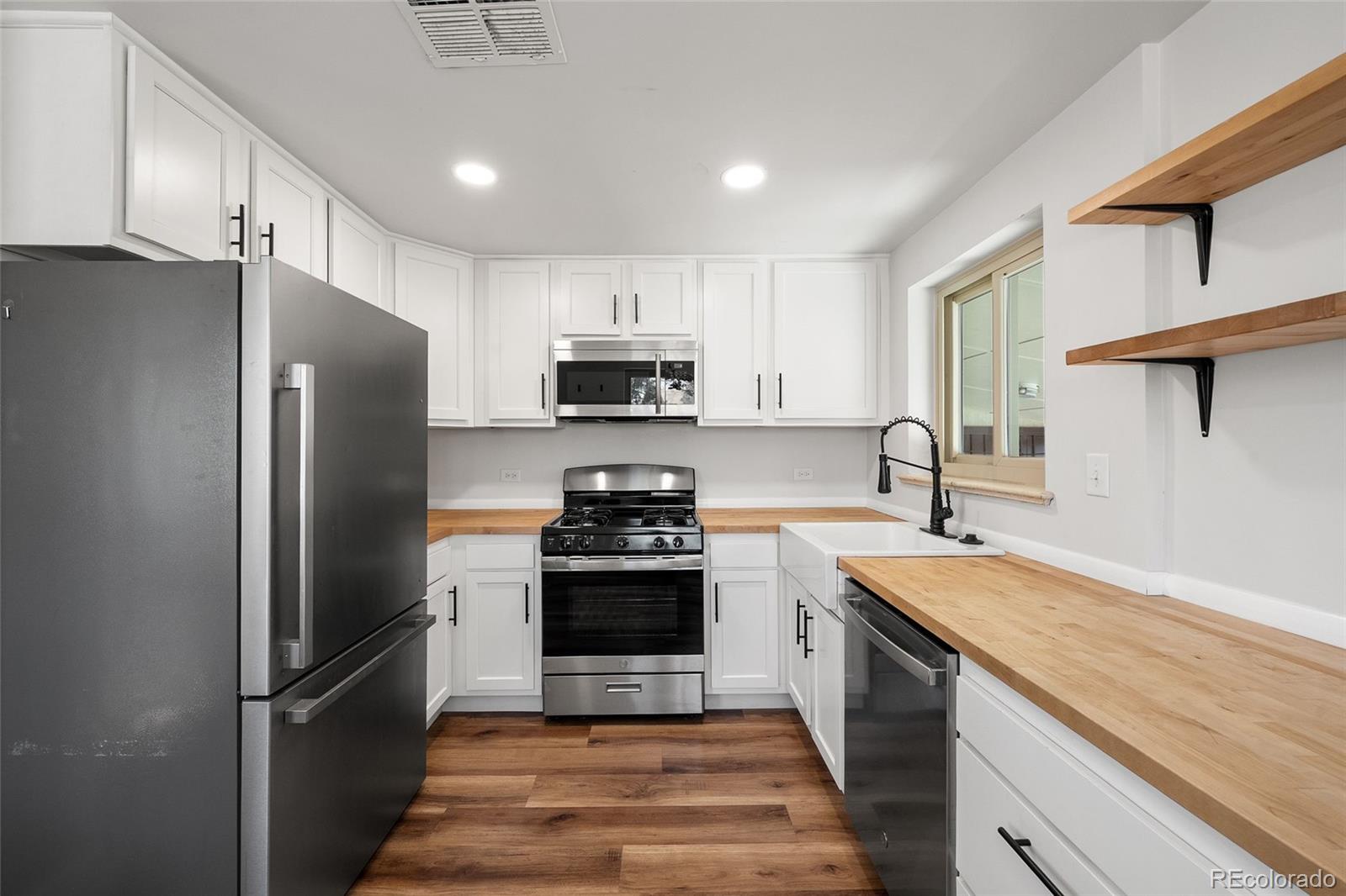 Real Estate Photo