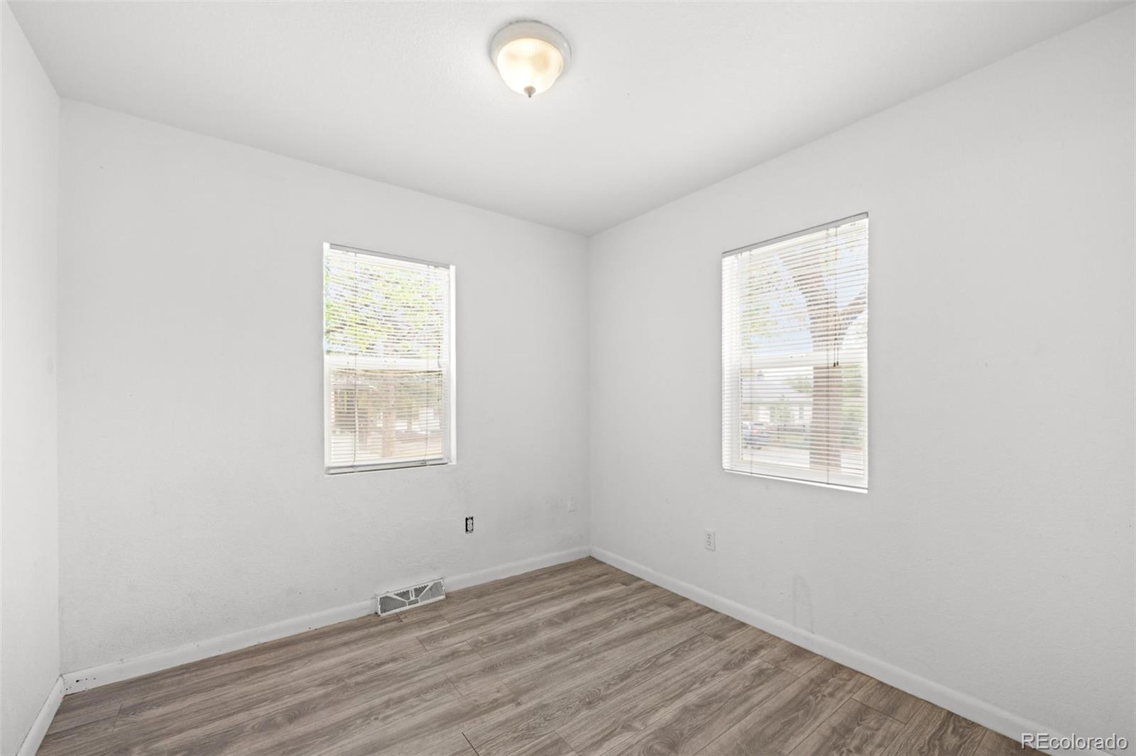 Real Estate Photo