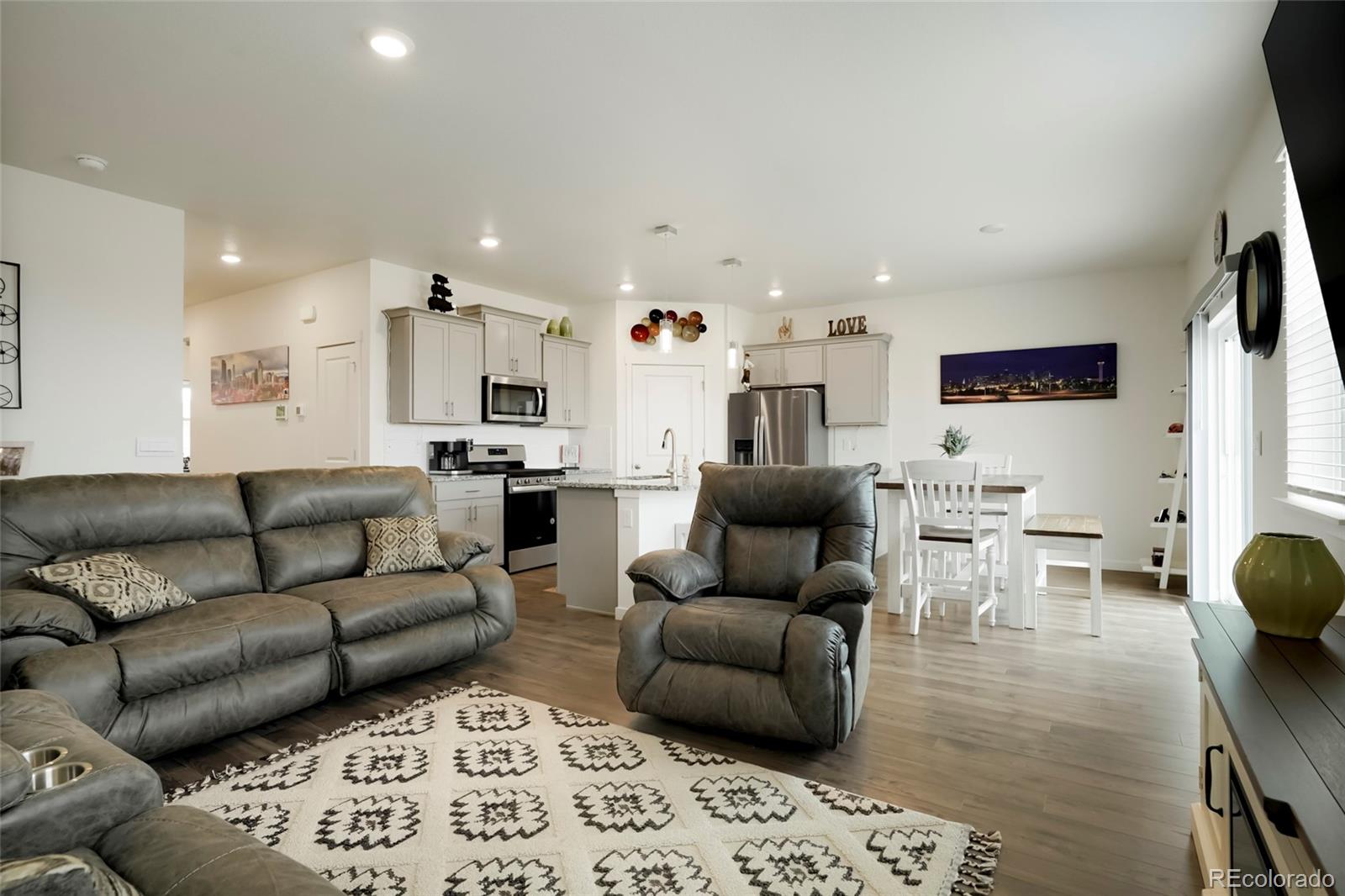 Real Estate Photo
