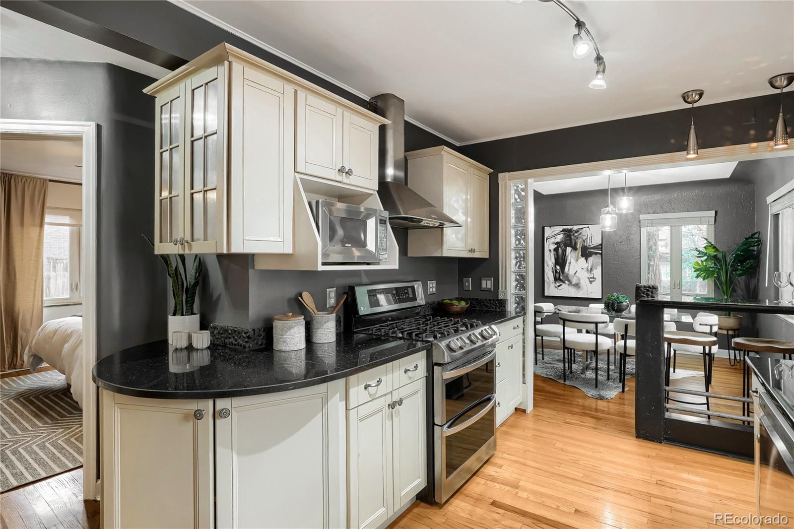 Real Estate Photo