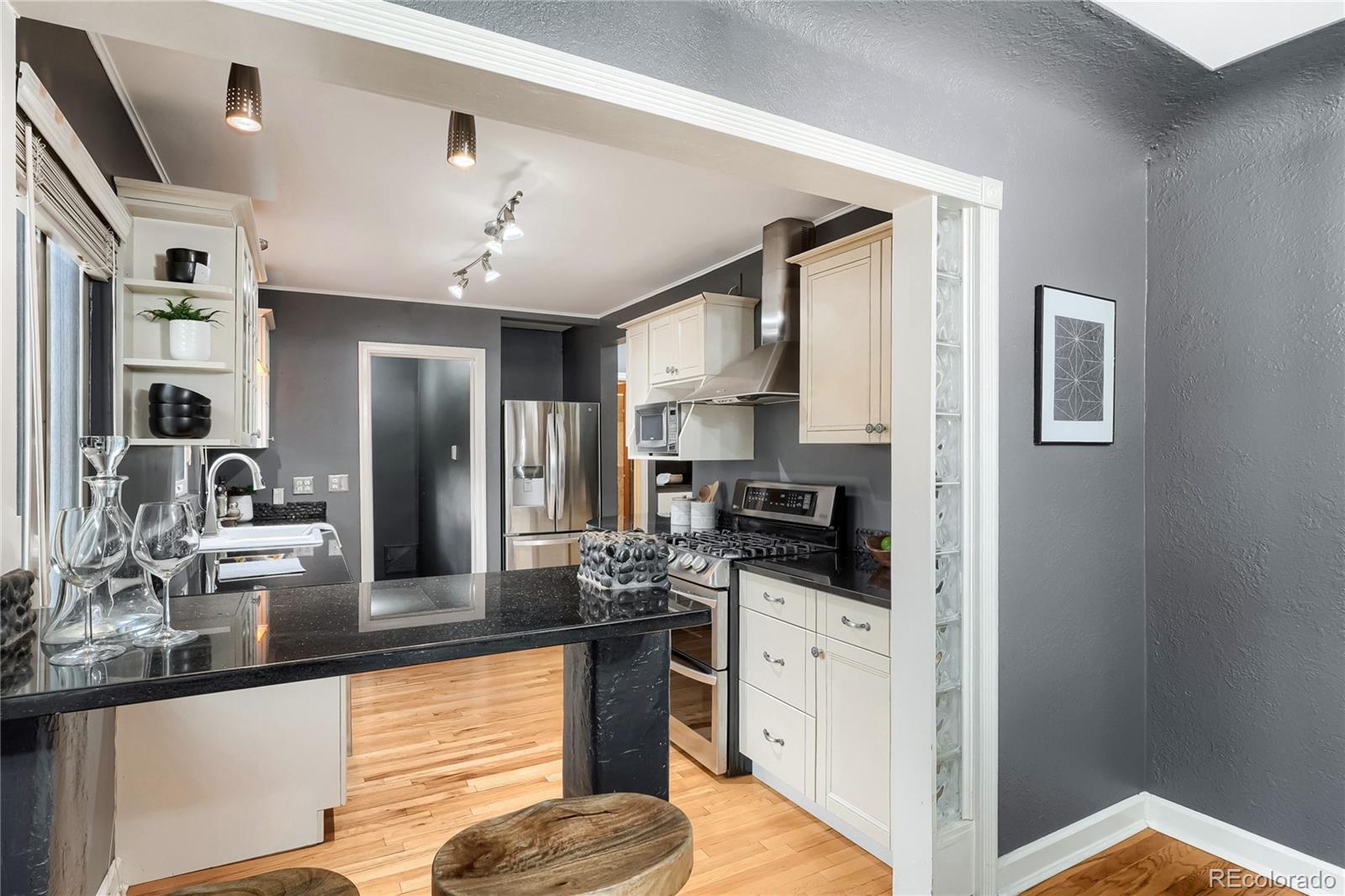 Real Estate Photo