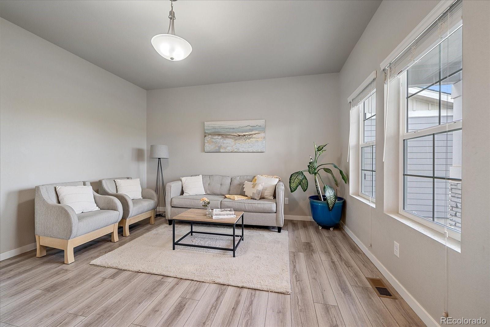Real Estate Photo